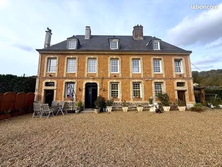 château 8 pièces 182 m²