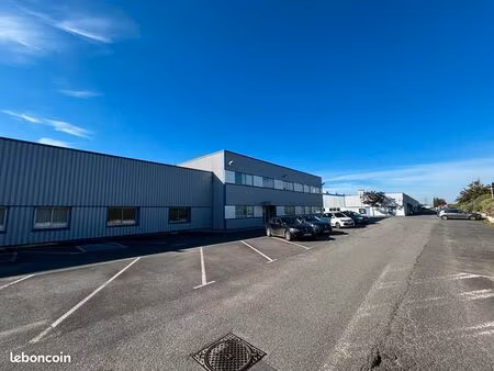 local 5049 m² douarnenez