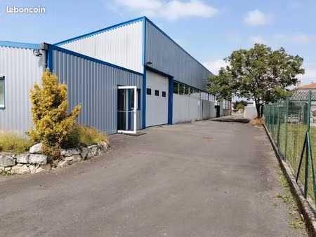 local commercial soyaux