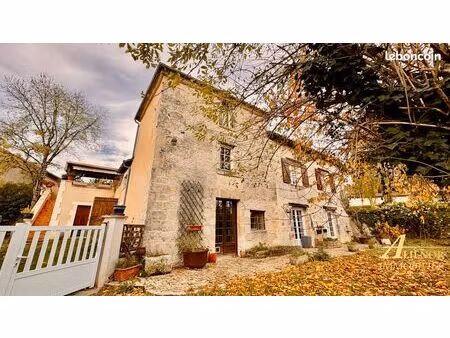 maison 5 pièces 280 m²