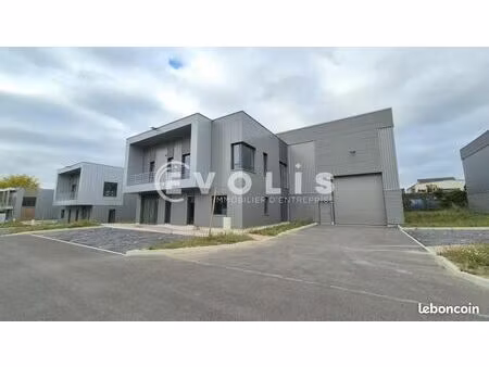 local d'activité 4 459 m²