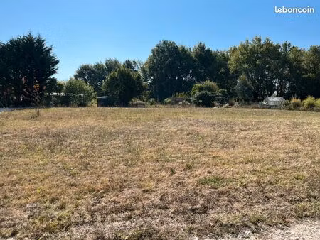 terrain constructible 1400 m2