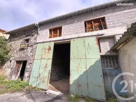 grange 2 pièces 131 m²