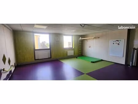 grand espace pour activités ou consultations - chatou