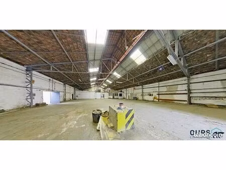 local 1300 m² mantes-la-jolie