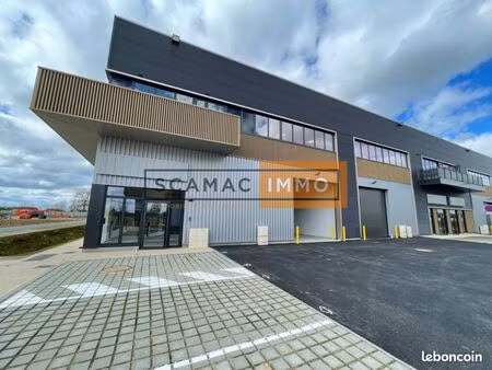 local d'activité 1 444 m²