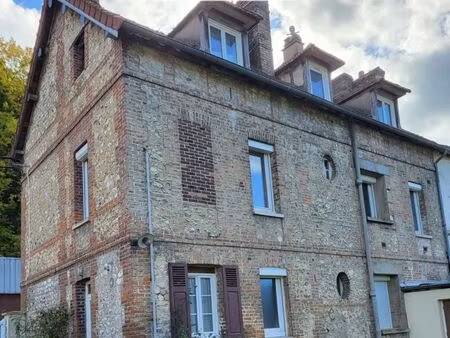 immeuble 8 pièces 145 m²