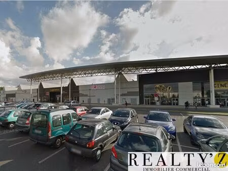 local commercial 3 867 m²