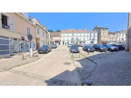 local commercial 121 m²