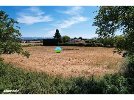 terrain 704 m² saint christol