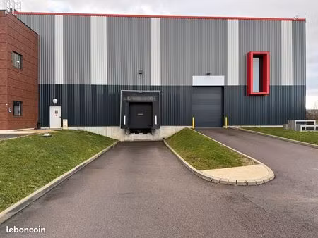 entrepot - logistique 1308 m² le thillay