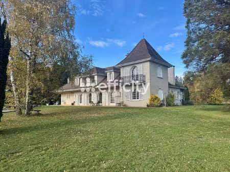 maison 8 pièces - 342 m²