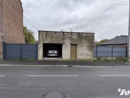 terrain 1372 m² solesmes