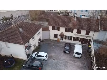complexe immobilier en location