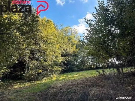 terrain 1606 m² locronan