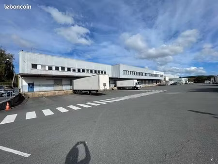 local industriel 4 700 m²