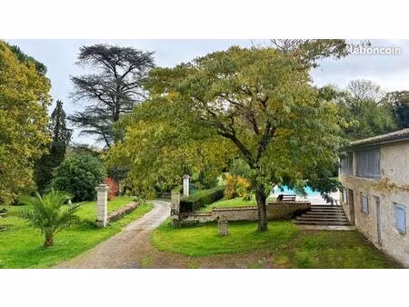 propriété 12 pièces 427 m²