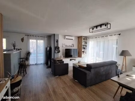 nouveau - maison au coeur du village