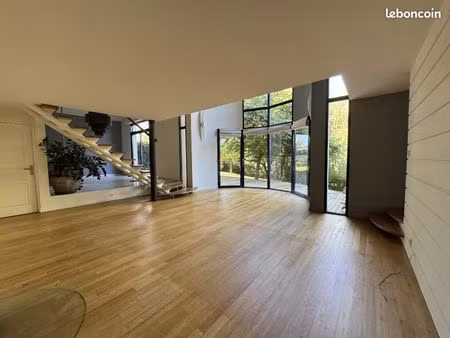 maison 8 pièces 155 m²