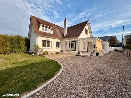 propriété 6 pièces 147 m²