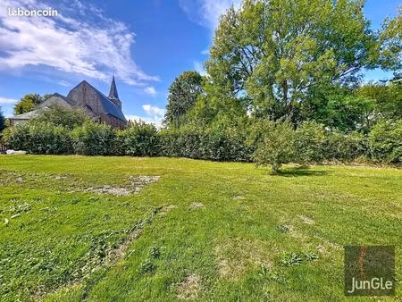 terrain 468 m² préaux