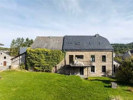 volumes et potentiel - bien de caractère avec grand jardin