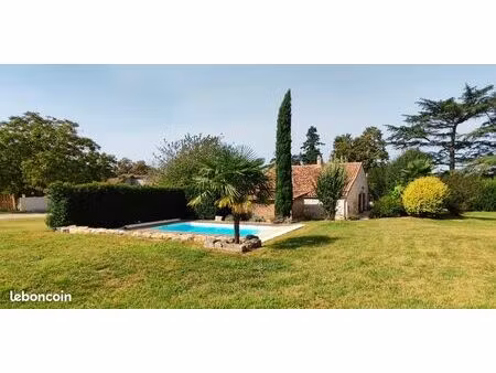 vds belle maison charentaise rénovée avec piscine
