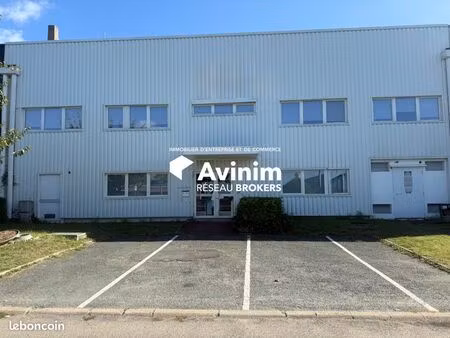 local 1230 m² saint-ouen-l'aumône