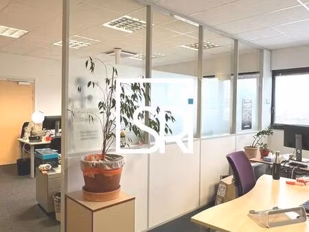 bureaux 584 m² cournon d'auvergne