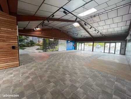 local commercial 460 m²