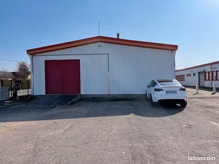 local mixte activité / bureaux / entreposage 220m2 gravigny