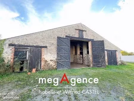 grange 2 pièces 147 m²