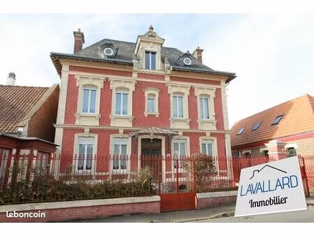 maison 10 pièces 207 m²