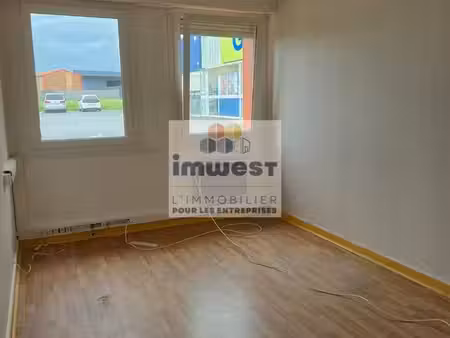 bureaux 50 m² tinteniac