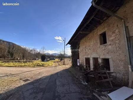 grange 3 pièces 150 m²