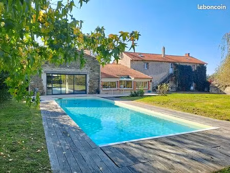 ferme 6 pièces 244 m²