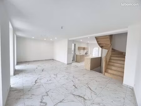 maison de ville 4 pièces 117 m²