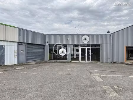 local commercial 836 m²