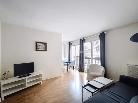location meublée appartement 2 pièces 41 m² à neuilly-sur-seine (92200)  1 600 €
