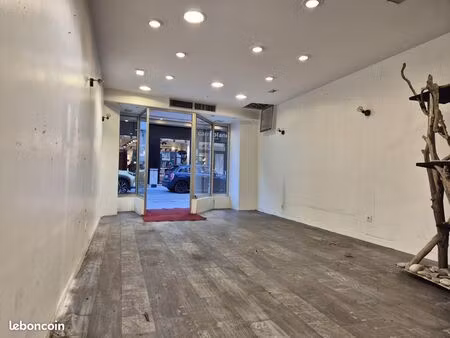 local commercial 93 m² albertville