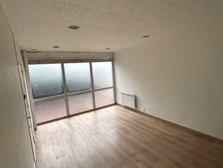 local commercial tourcoing