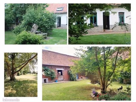 ferme au carré artesienne avec boxes et une pature pour chevaux