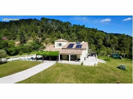 maison 10 pièces 285 m²