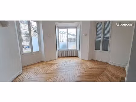 local bureaux 172 m²