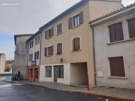 local 62 m² vals pres le puy