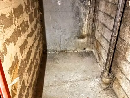 cave / cellier 2 94 m² – 6 2 m³ – à 5 min à pied de la gare du val d’argenteuil