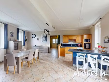 maison 5 pièces 169 m²