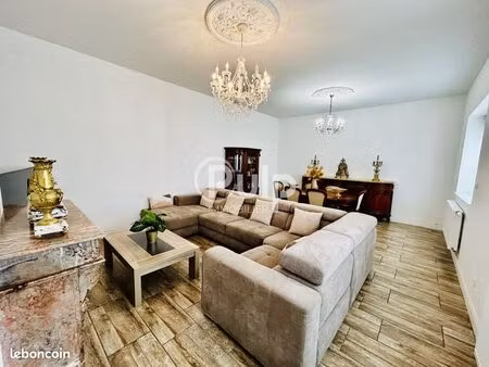 maison 6 pièces 140 m²