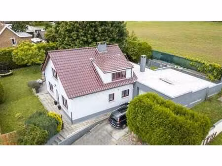 villa 4 façades sur 13 ares – 3 chambres + entrepôt de ±71 m