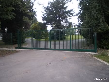 local 575 m2 bureau et stockage